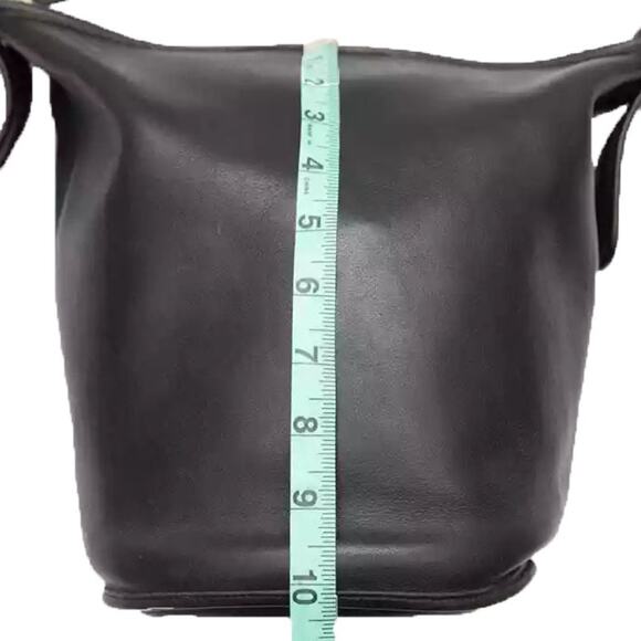 Vintage Coach Helen Berg's Legacy Black Leather Bucket Purse 9953 - Picture 8 of 11